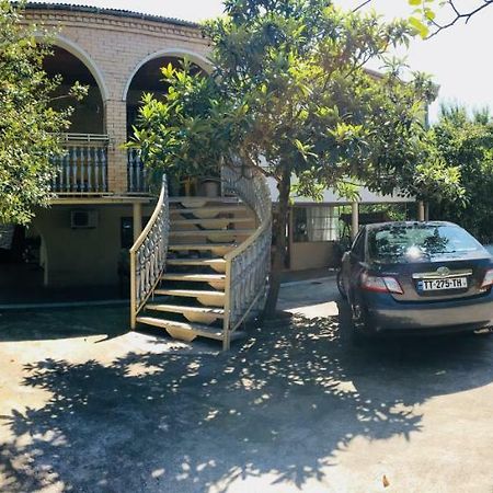 Hause Apartment Tskaltubo Luaran gambar